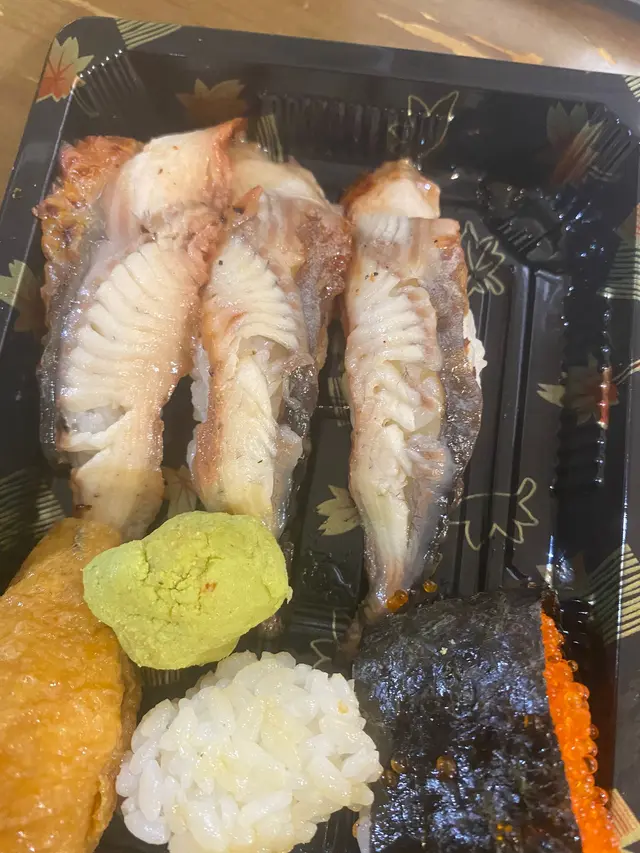鰻魚壽司  (美食平台自取)