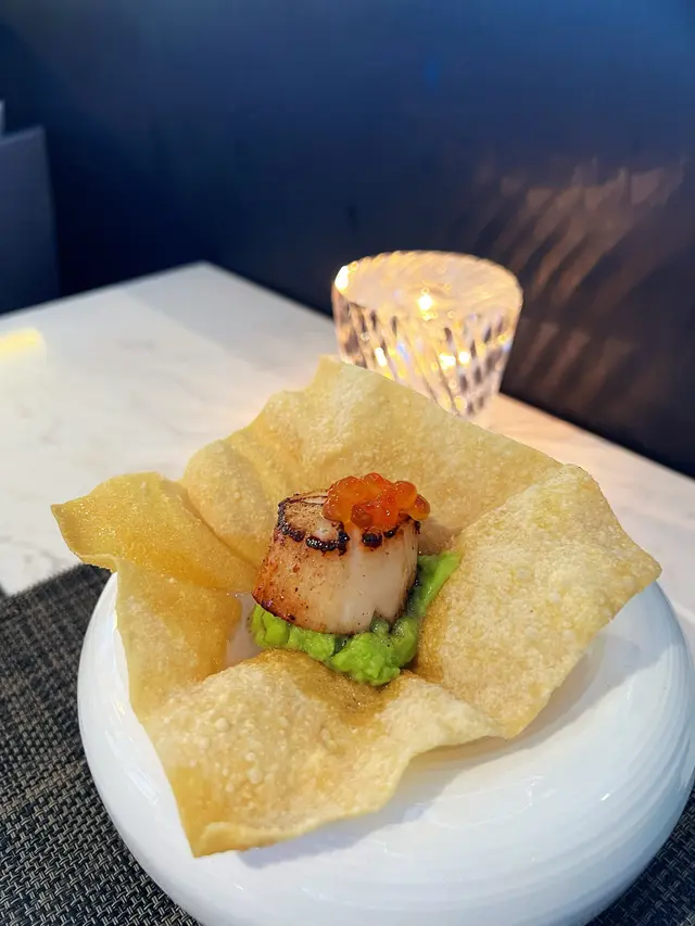 焦糖北海道帆立貝.三文魚籽.青芥末枝豆蓉