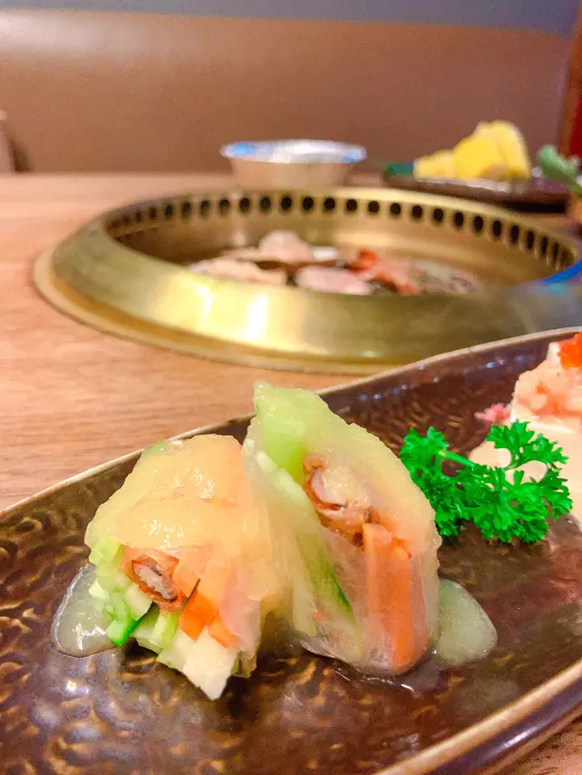 黑醋松葉蟹腳紙米卷