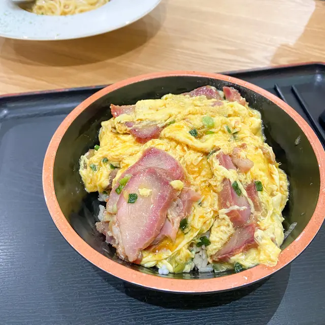 美國穀飼叉燒炒蛋飯