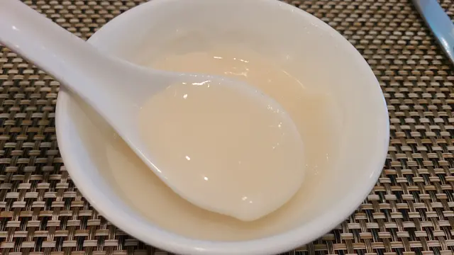 金豆蛋白杏仁茶