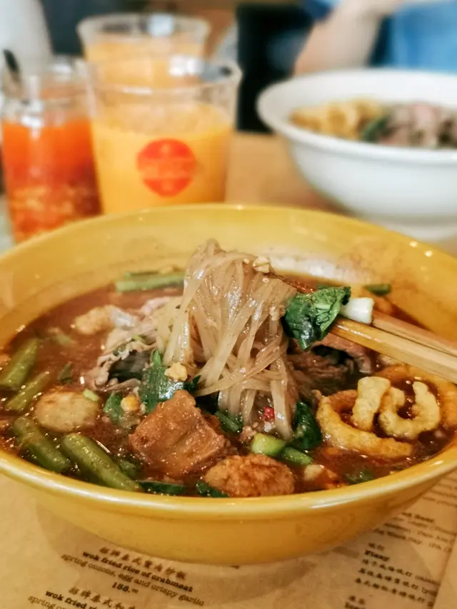 招牌泰式和牛湯河