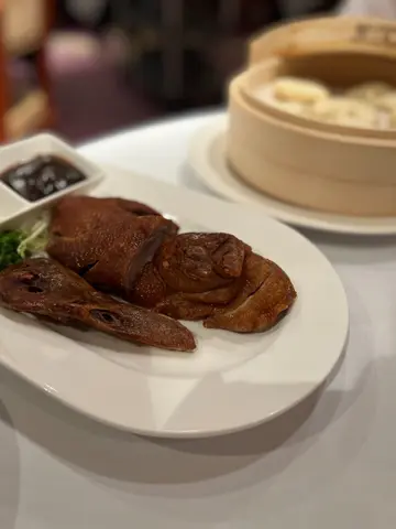 去骨樟茶鸭