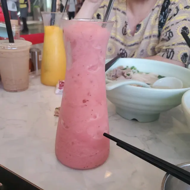 士多啤梨乳酪沙冰