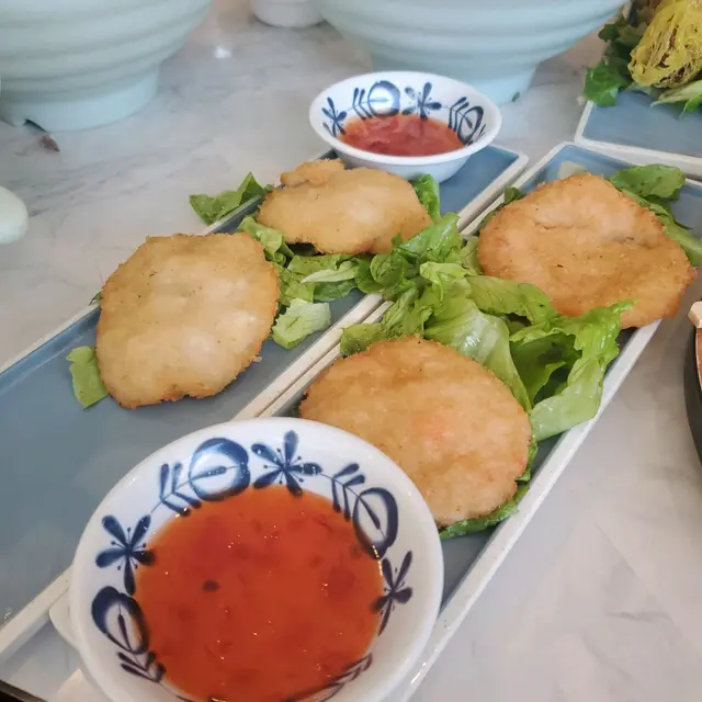 墨魚餅/炸蝦餅
