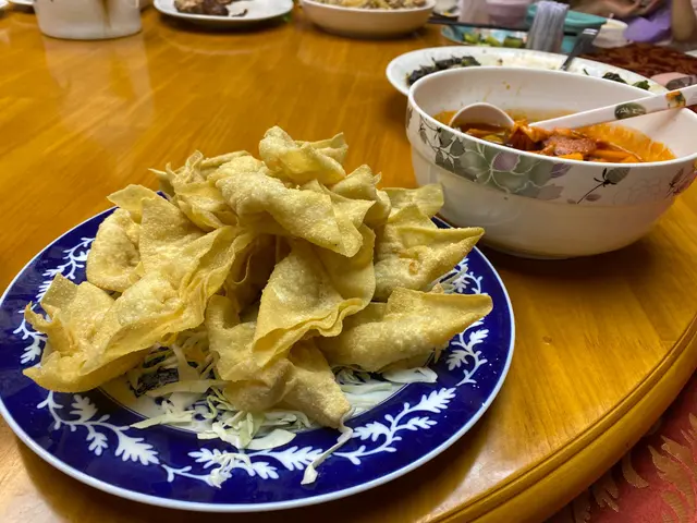 錦鹵帶子雲吞