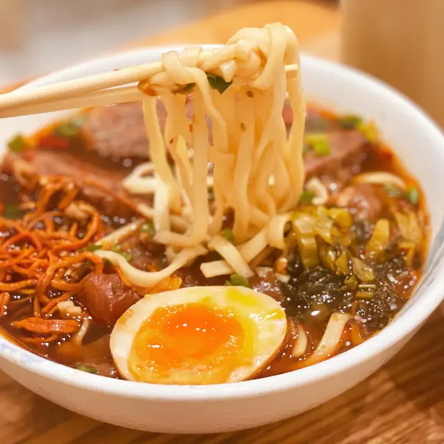 麻辣牛肉牛筋湯麵 