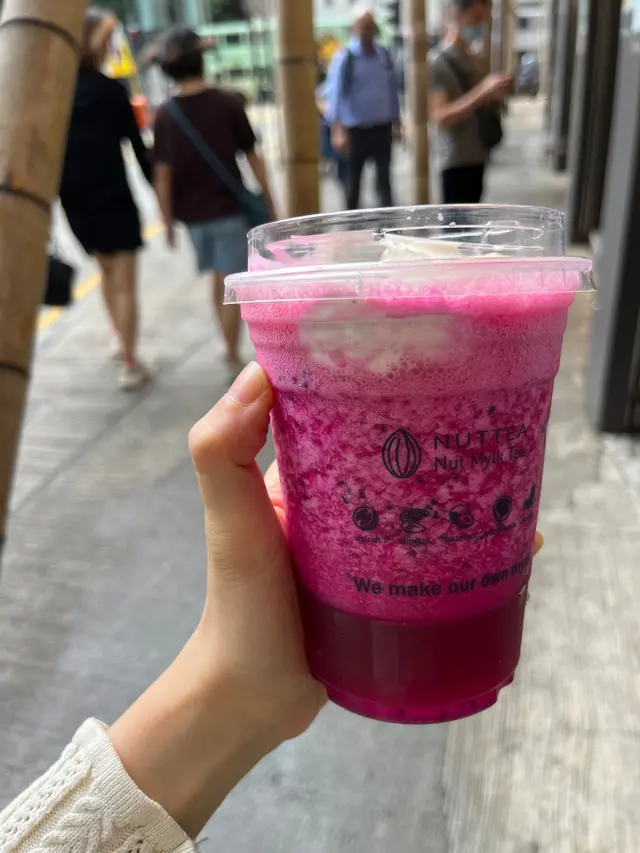 繽紛火龍果奶蓋茶