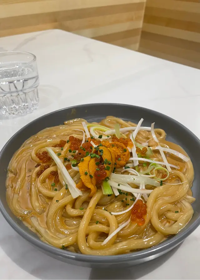 三文魚子海膽忌廉烏冬