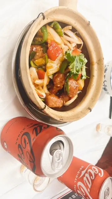 呢個係煲仔上,味道岩岩好,好好味,d肉唔小之餘佢既配菜都好新鮮