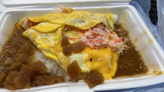 芝士蟹柳蛋包飯