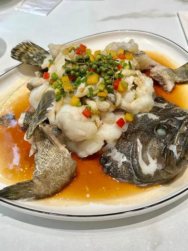 平時唔係話特別鍾意食魚，但係今次嘅霸皇沙巴仔就真係食唔停口！魚肉夠晒鮮甜嫩滑，又有少少辣油，最重要係，魚肉已經由廚師精心處理，唔洗食食下要吐骨咁麻煩！