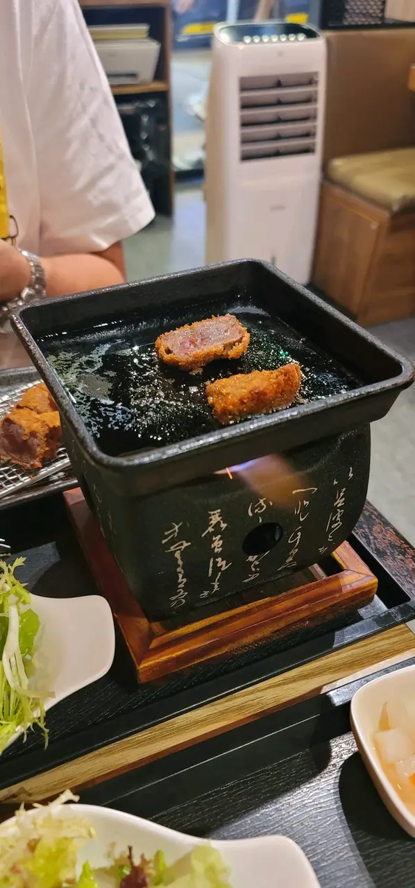 都係果句..呢個價錢比舊澳洲和牛，出面餐廳都食唔到，佢比牛嘅邊個部位咩garde又無寫明嘅，只好下次醒少少，唔再黎食囉…