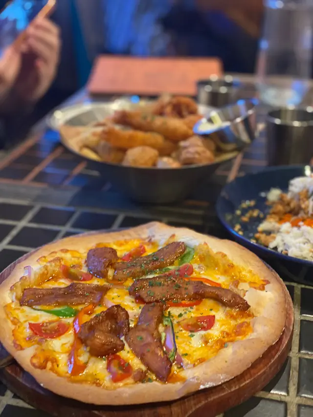 泰式肉碎豬頸肉比薩