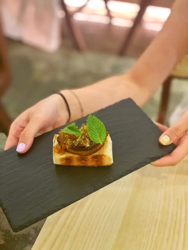 焦糖青蘋果鴨肝多士