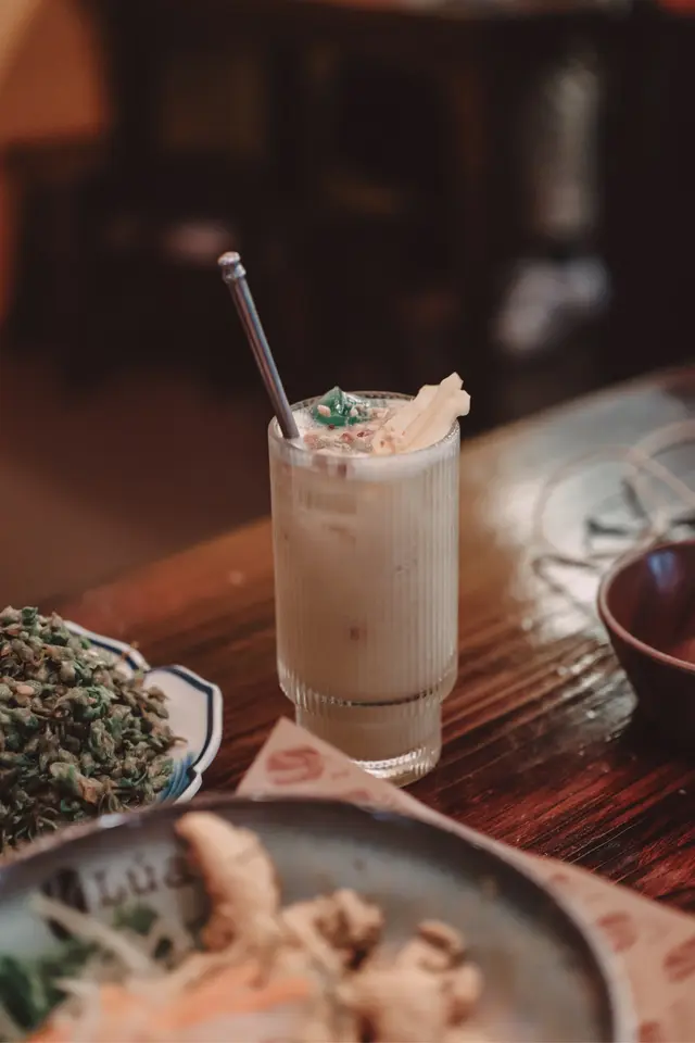 榴蓮甘蔗汁配綠豆蓉