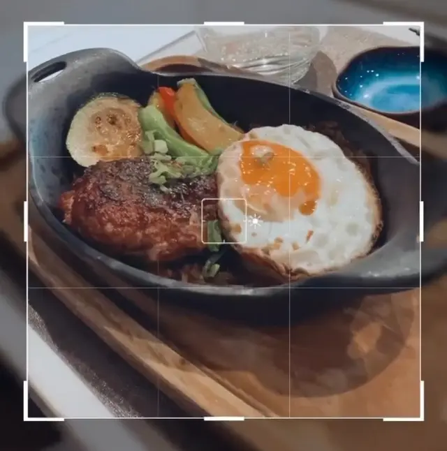 煎和牛肉餅、太陽蛋配日本米飯