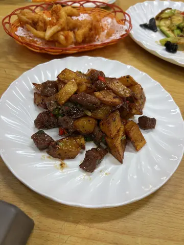 薯仔牛柳粒