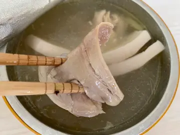 椰子燉雞湯