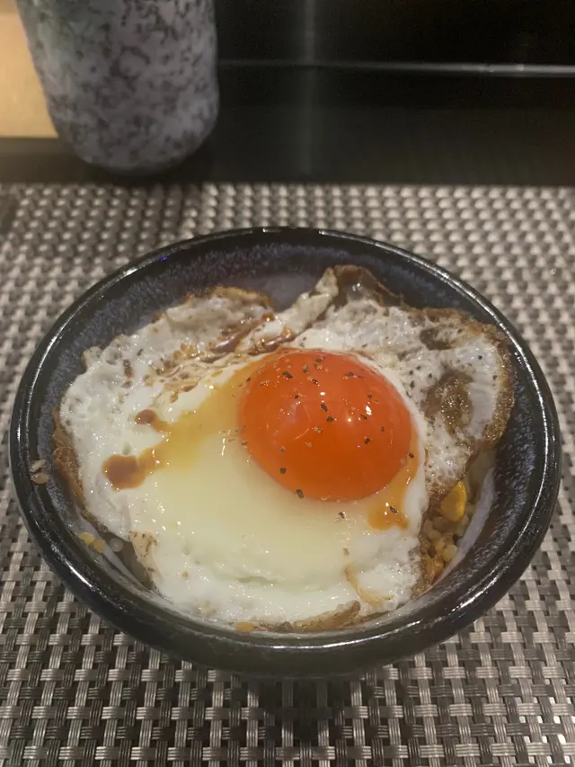 櫻花蝦荷包蛋炒飯