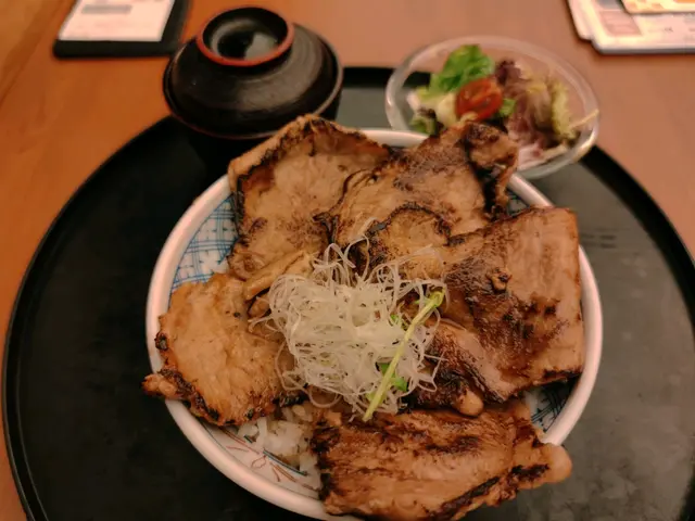 豚肉丼