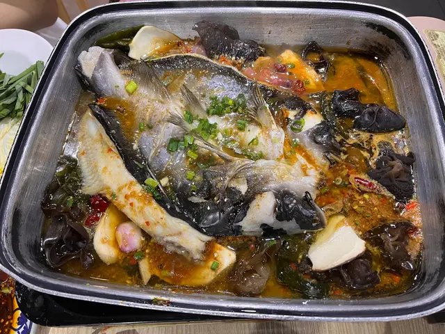 招牌香辣烤魚