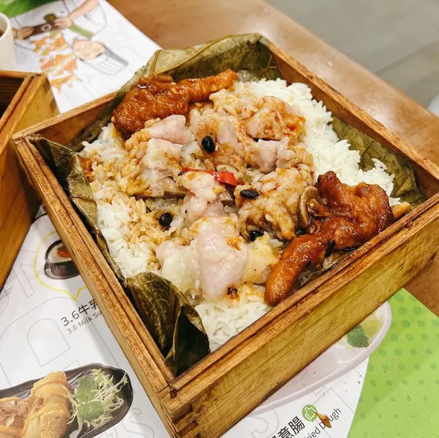 原籠鳳爪排骨飯