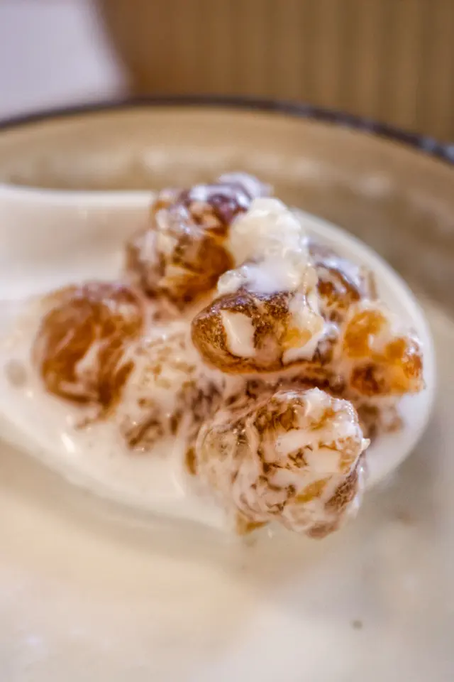 椰汁桃膠西米露