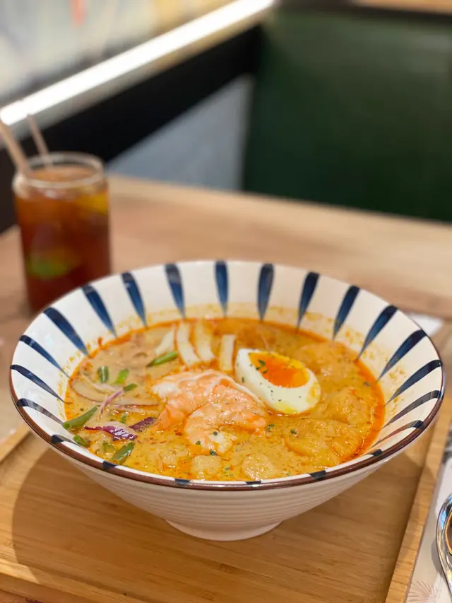 新加坡喇沙摻摻 $82