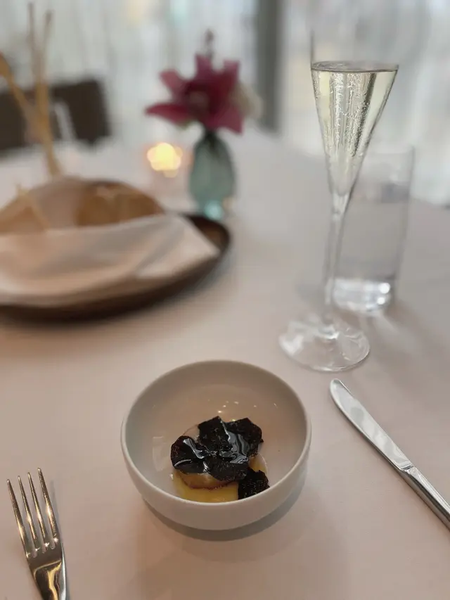 Scallop  w/  truffle