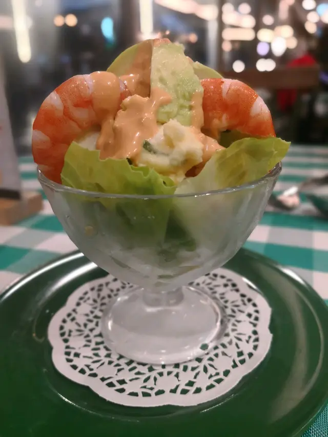 牛油果薯仔蝦沙律