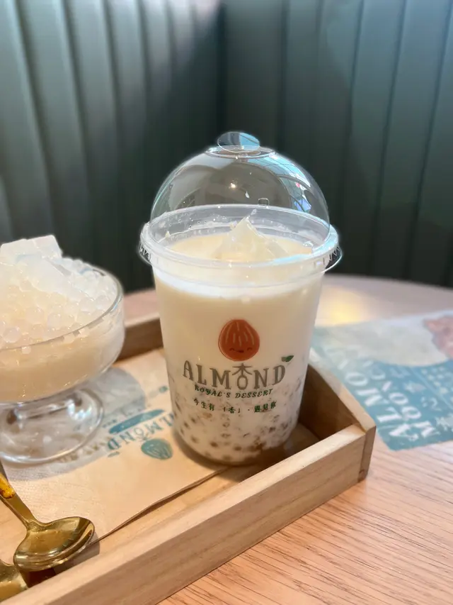 養顏青鑽桃膠杏仁茶吸吸