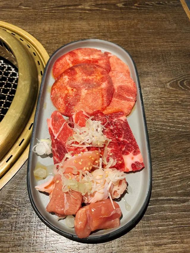 牛肩脊、牛舌、雞腿肉