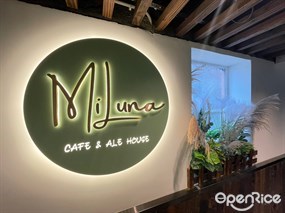 MiLuna Cafe & Ale House