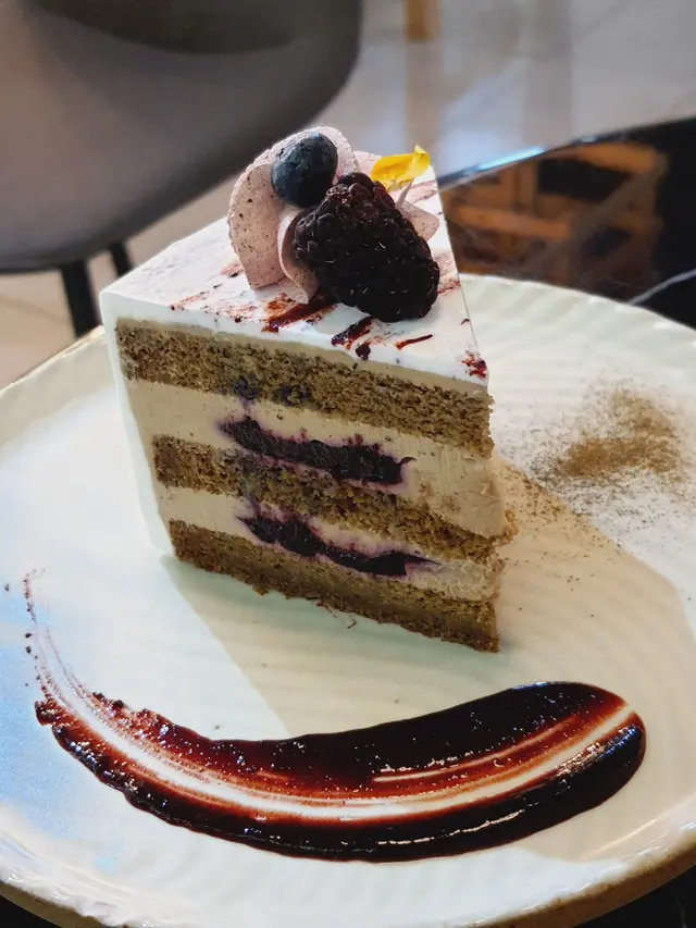 伯爵茶黑莓蛋糕