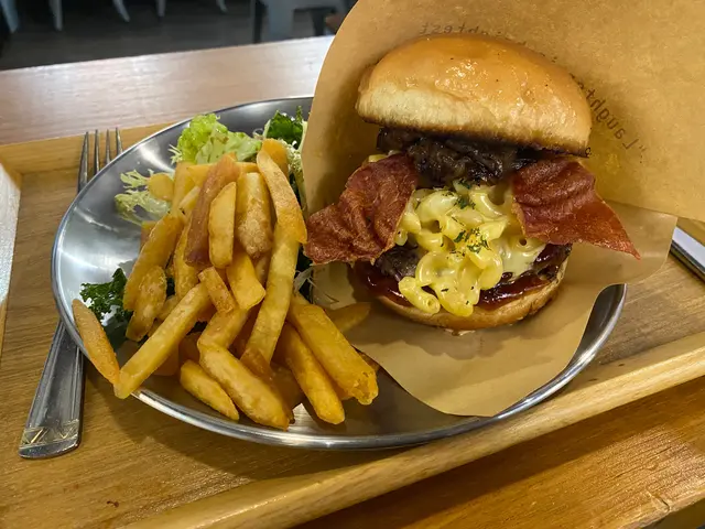 經典美式Mac’n  Cheese牛肉漢堡