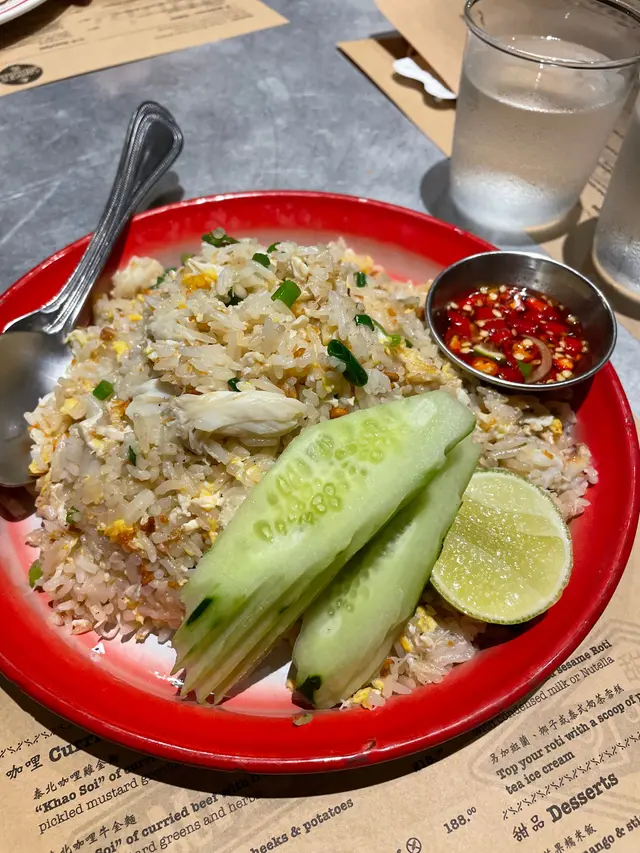 招牌泰式蟹肉炒飯