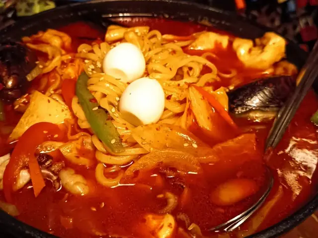 海鮮辣炒麵