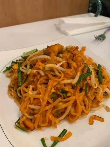 泰式风味炒金边粉