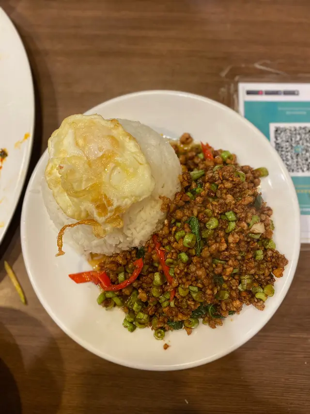 香辣肉碎煎蛋飯