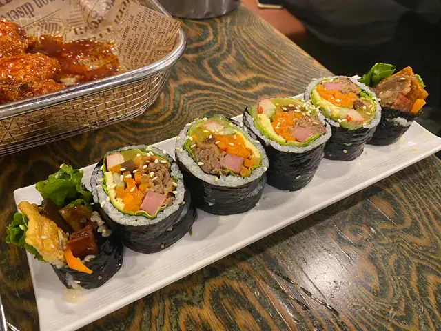 伴牛肉紫菜包飯