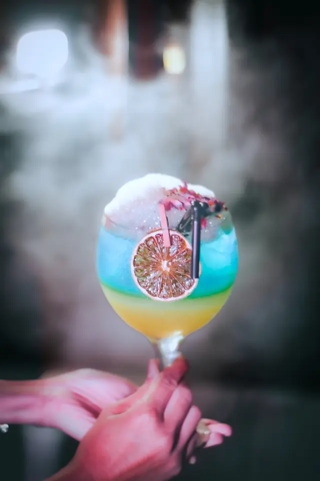 主要Gin  +  菠蘿汁