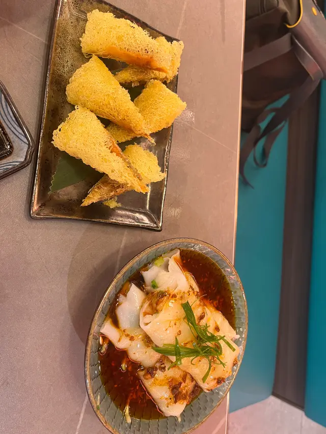 口水汁龍脷魚腸粉,大澳蝦醬鮮魷卷