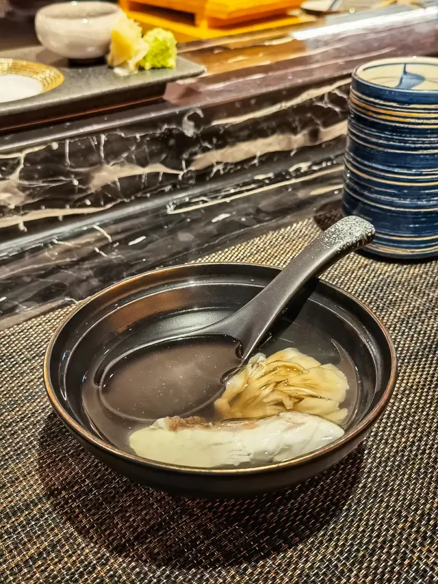 舞茸白魚清湯(Deluxe Omakase)