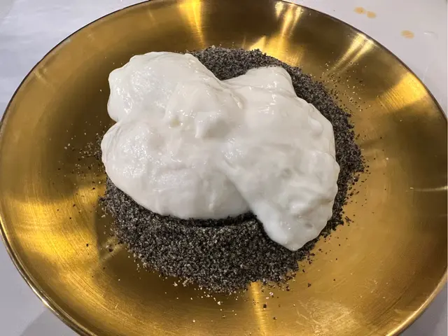 煙韌的麻糬,配黑芝麻最美味