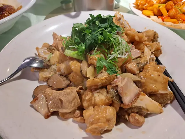 火腩炆黃皮老虎斑腩