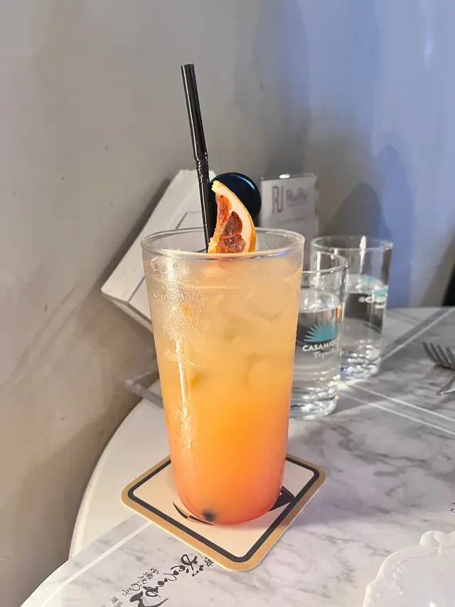 Grapefruit Collins