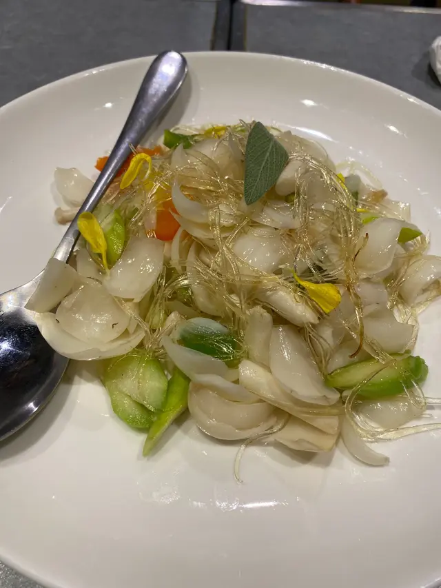 雙色蘆筍鮮百合素魚翅