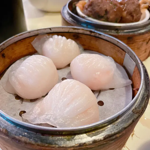 皮薄，蝦好大隻，入面冇豬肉餡