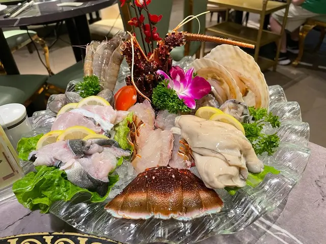 龍蝦大大隻勁多膏，大元貝啖啖鮮甜，好Q好彈牙，海蝦肉質口感好，游水海斑魚肉嫩滑Juicy！